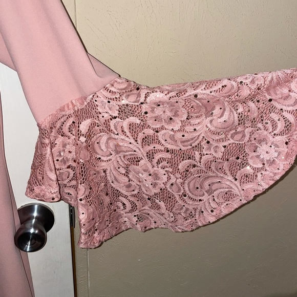 Dress - Picture 2 of 6